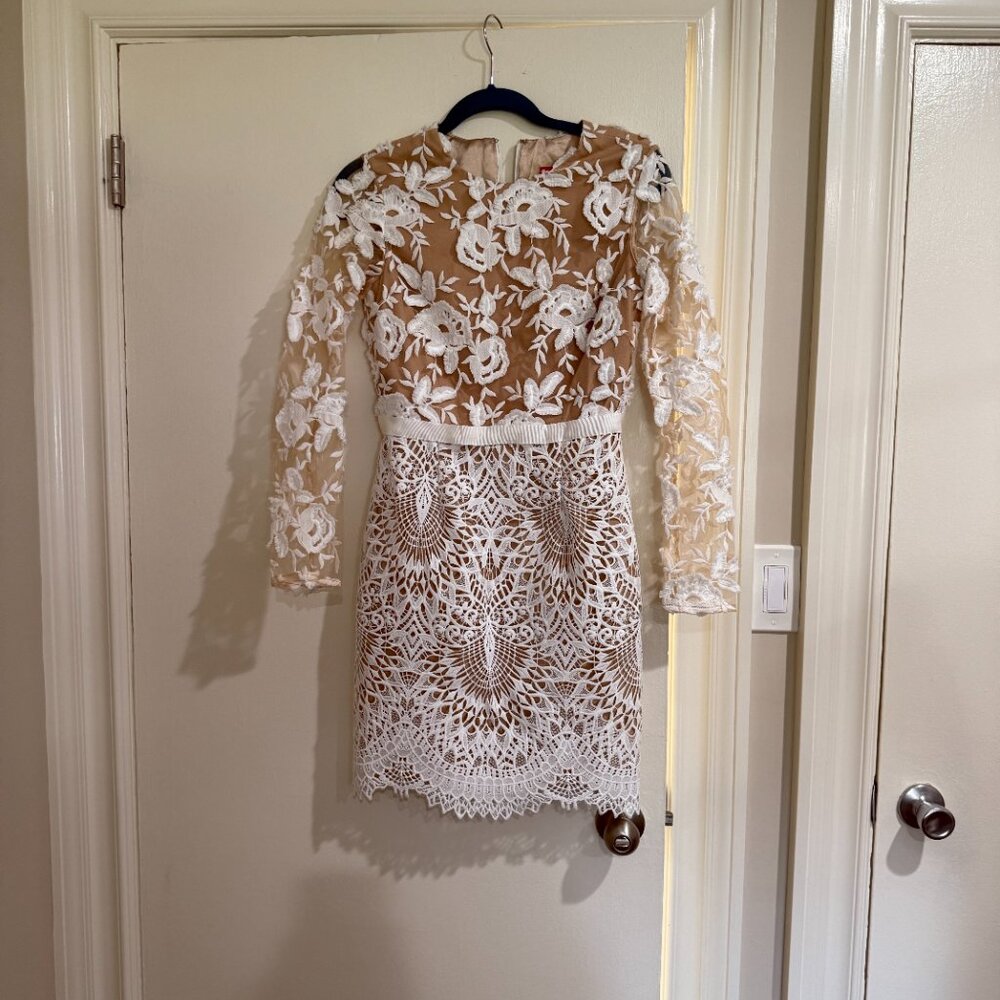 ML Monique Lhuillier Bridal Dress